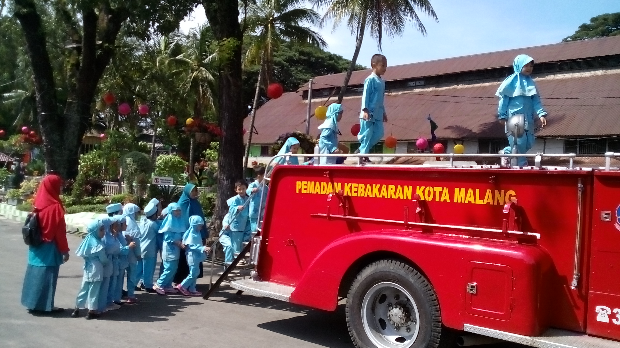 Pemadam Kebakaran TK IT Al Hikmah Malang